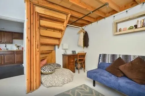 Brooklyn Artist Loft Apartment New York 0*,